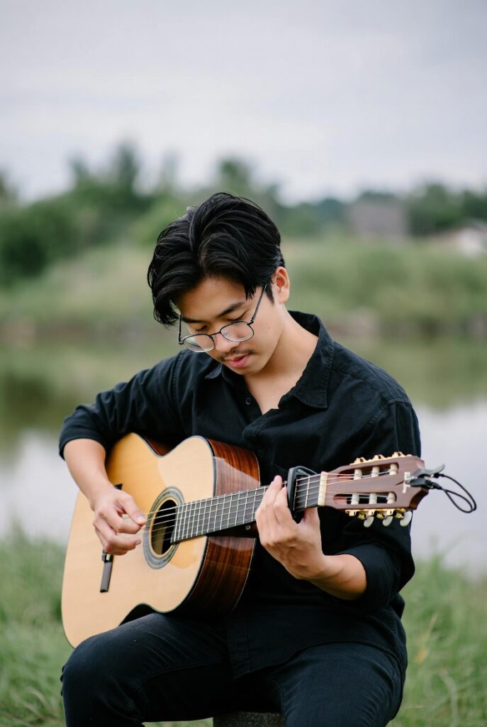 Menikmati Musik dengan Penuh Perhatian dan Kehadiran